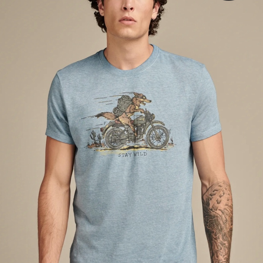 Venice Burnout Lucky Brand Blue Graphic Tee - Fox on Motorcycle S